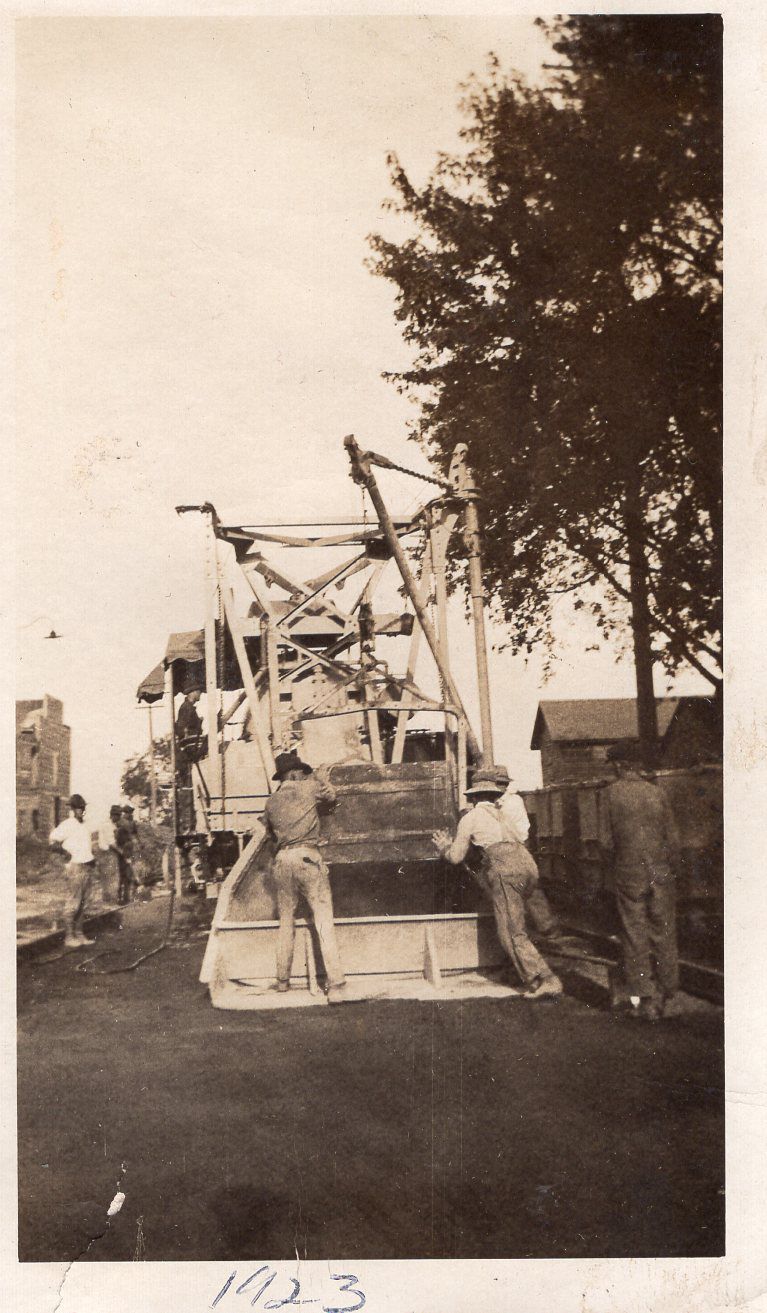 Building the Lincoln Highway